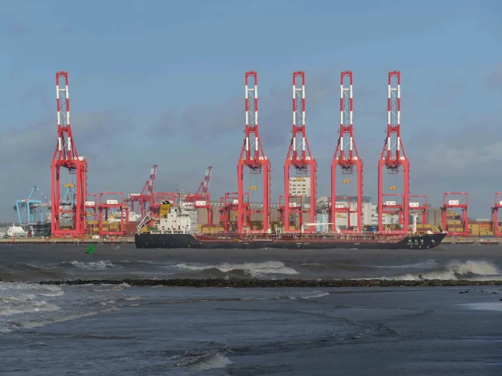3 Liverpool 2 Container Terminal P1170029 Ed