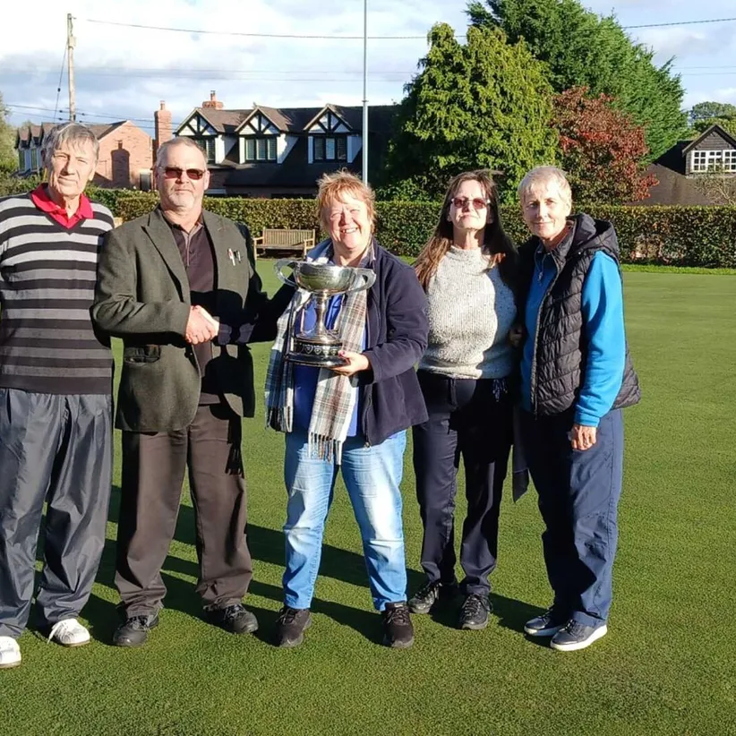 Bowling Club