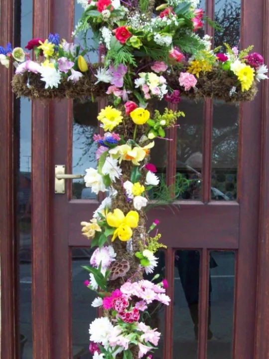Easter cross 3