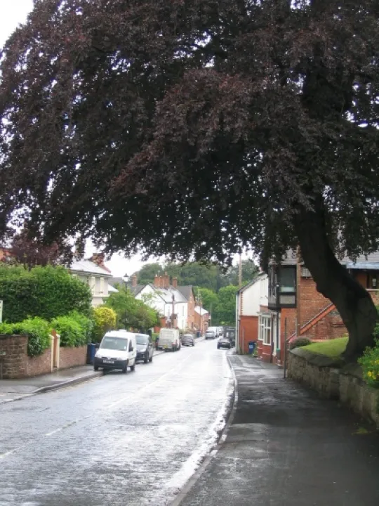 Lower High St