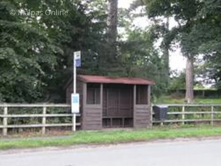 Bus shelter