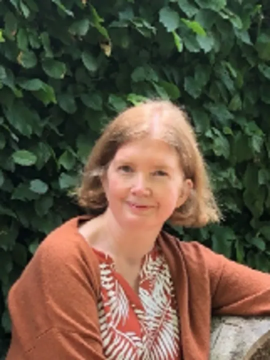 Julie Wallis