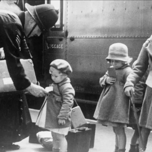 WWII evacuees