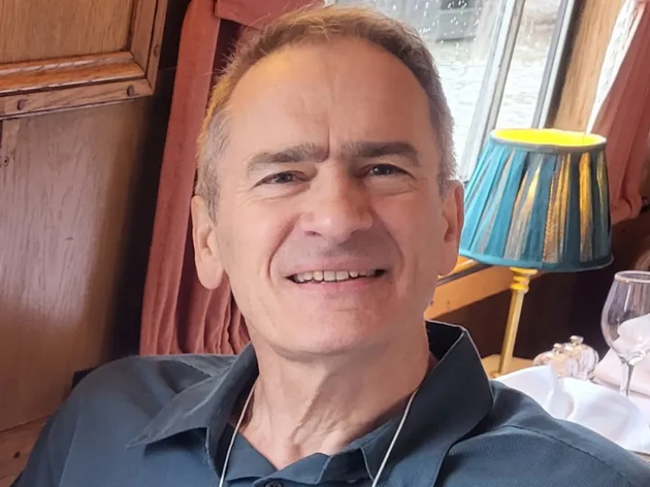 Chris Benson