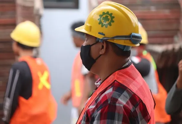 Men, construction worker, safety