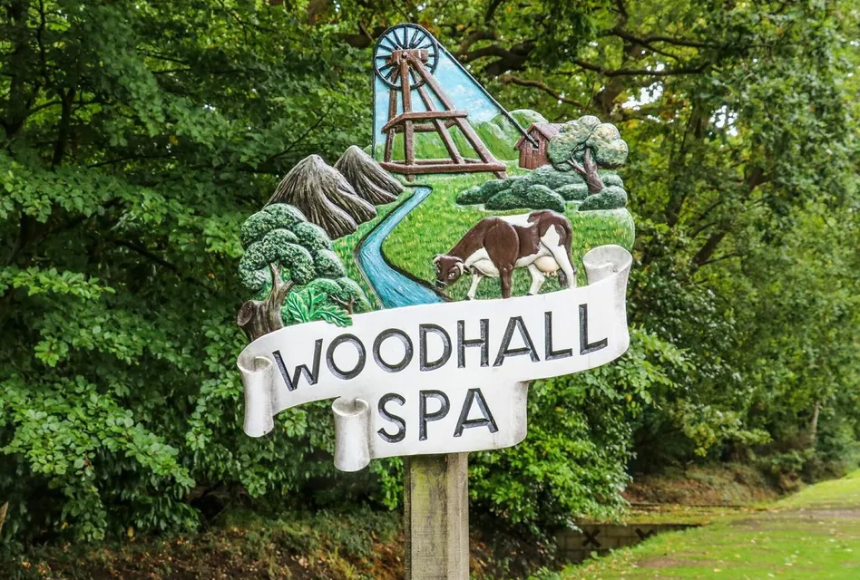 Woodhall-Spa-Sign-1