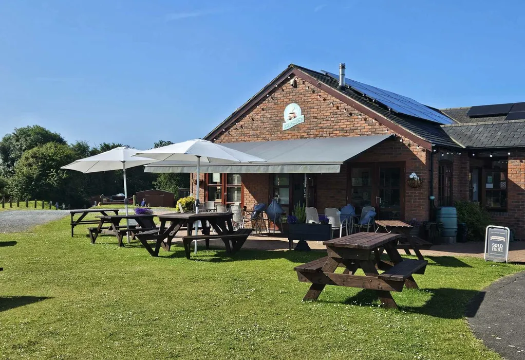 Cafe at Bridge 80