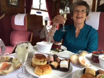 WI Gill Williamson – Train