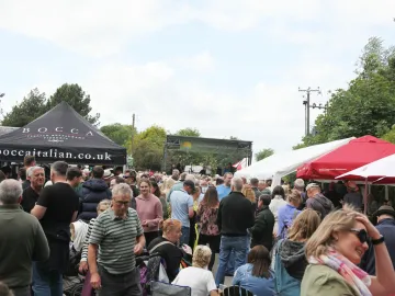 Shroppie-Crowds