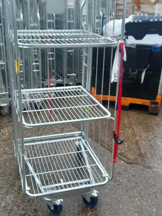 3 Sidded Cage 21