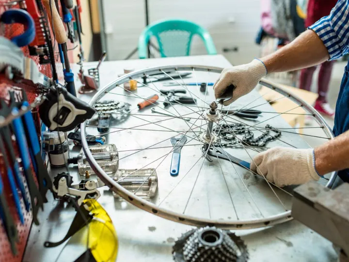 Repairing wheel of cycle