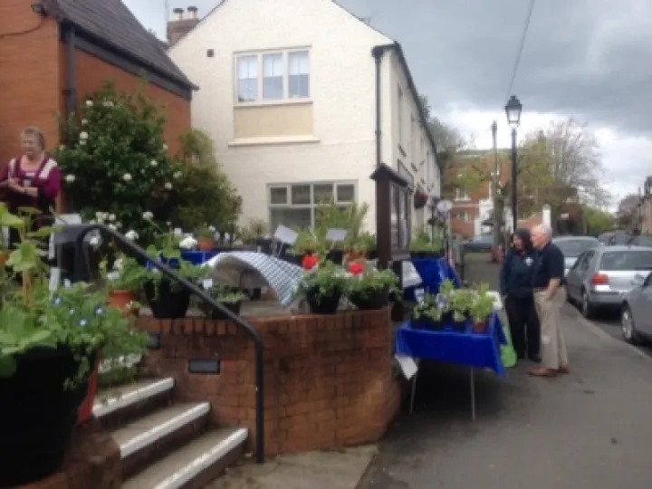 Plant Sale 2015 Photo 5 (2)