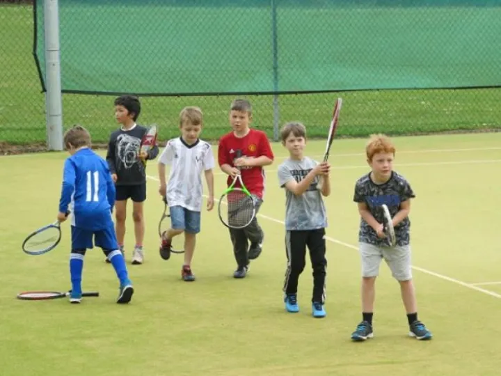 Img_5753  Tennis club