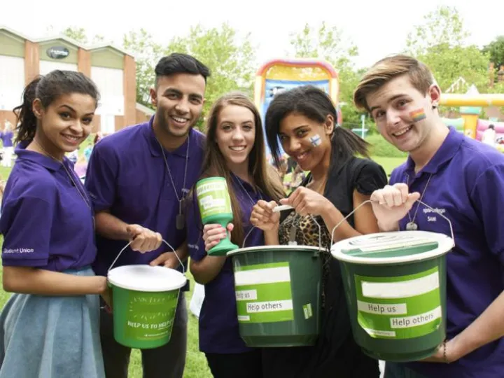 Charity Volunteers 02