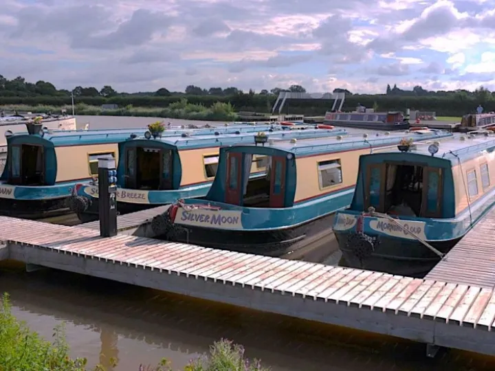 Cheshire Narrow Boats