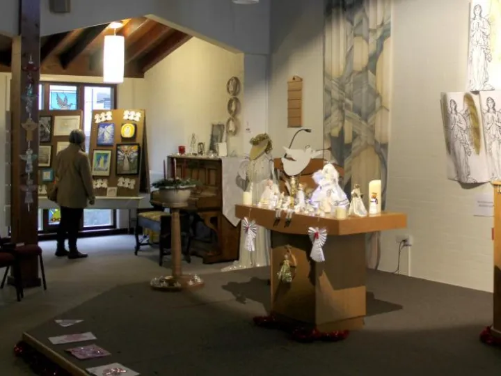 Host of angels at Bayston Hill