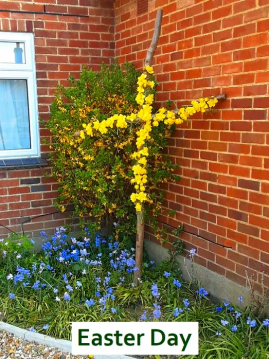 Debbie – Easter Cross – Labelled