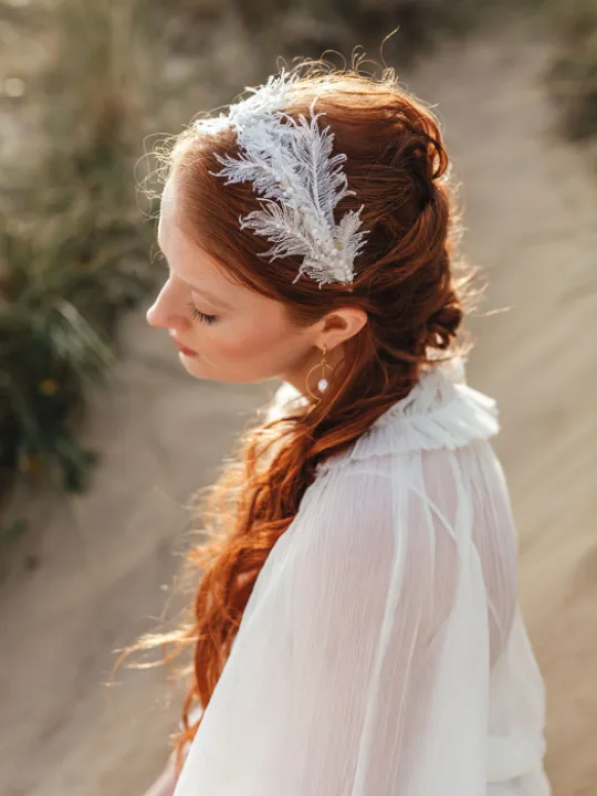 Detail feather tiara wren embellished P