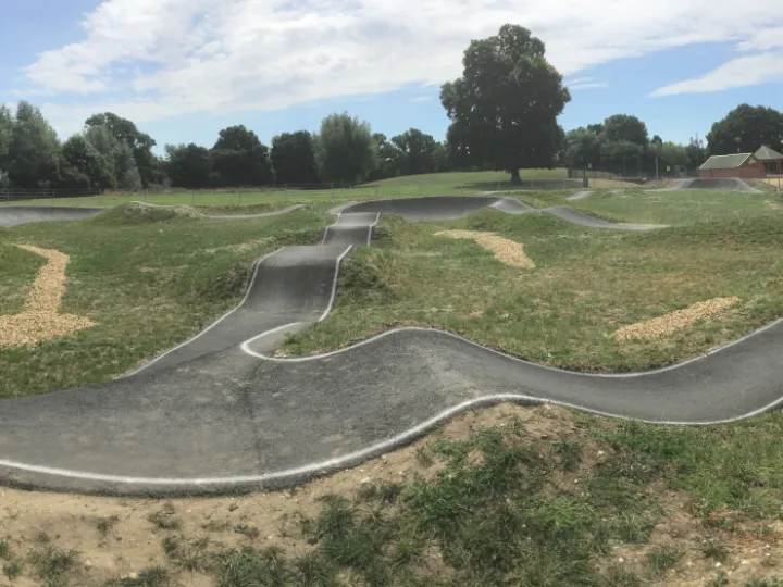 Totton pump track bends