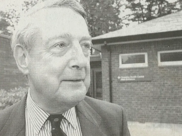 THR Dr Campbell Retires PhotoScan