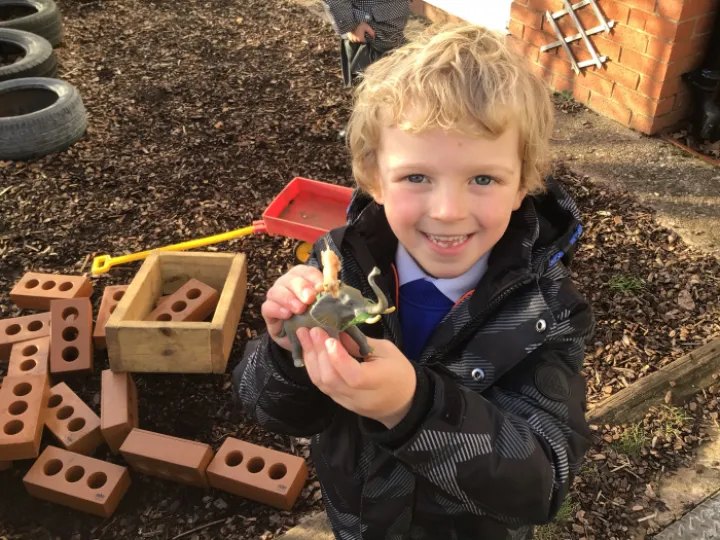 FD0133D2-4416-44B1-94E3-535A2761E174