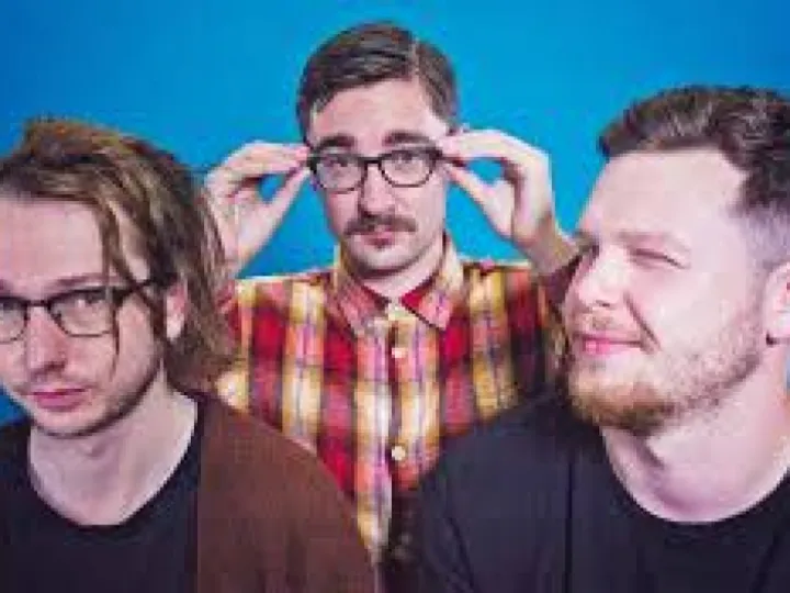 Alt j