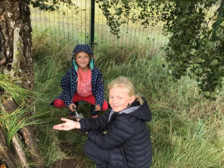 DB6A5619-D283-4791-B1A5-B7987C2E2514