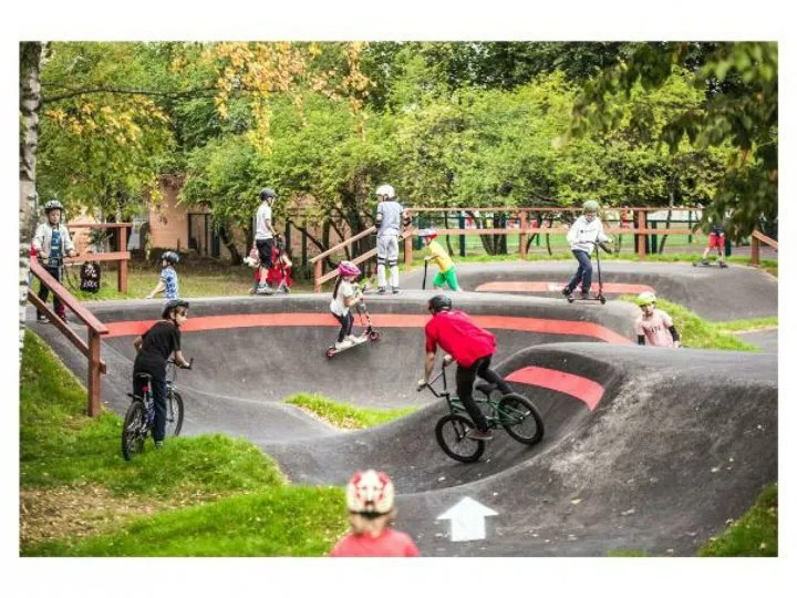 Pump track
