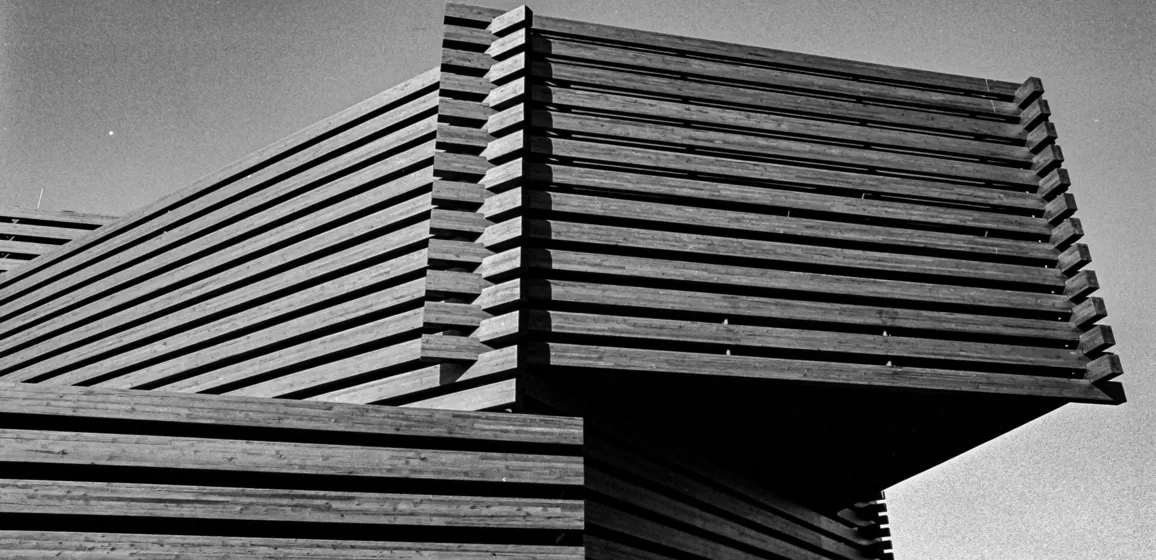 Modern building in black and white