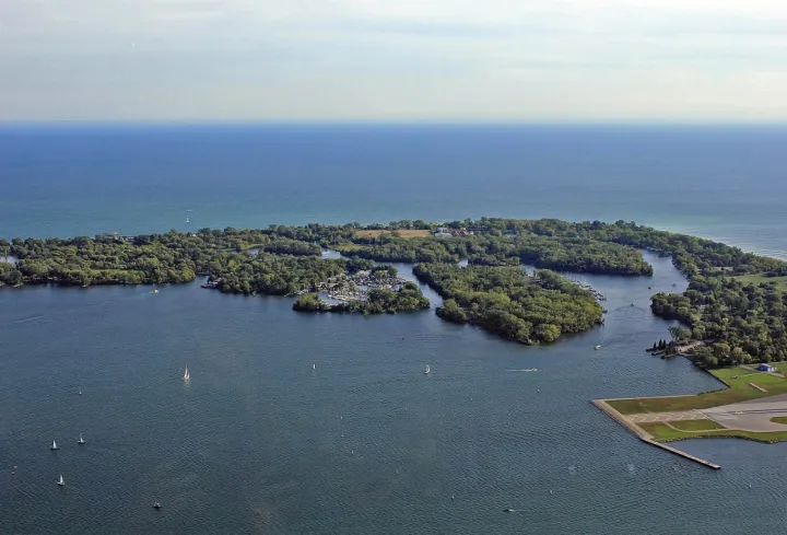 HS54 Views_from_the_cn_tower_laslovarga_ 21 Ed