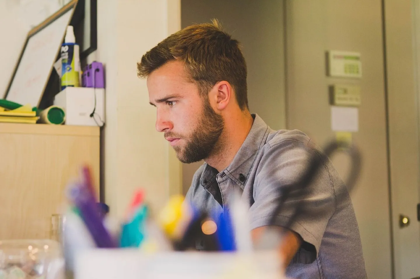 Man, work, desk, business, person, working, job, male, professional, office, concentration, freelance, freelancer, home office, start-up, guy, bearded man, concentrating, man, man, work, job, job, job, job, job, office, office, concentration