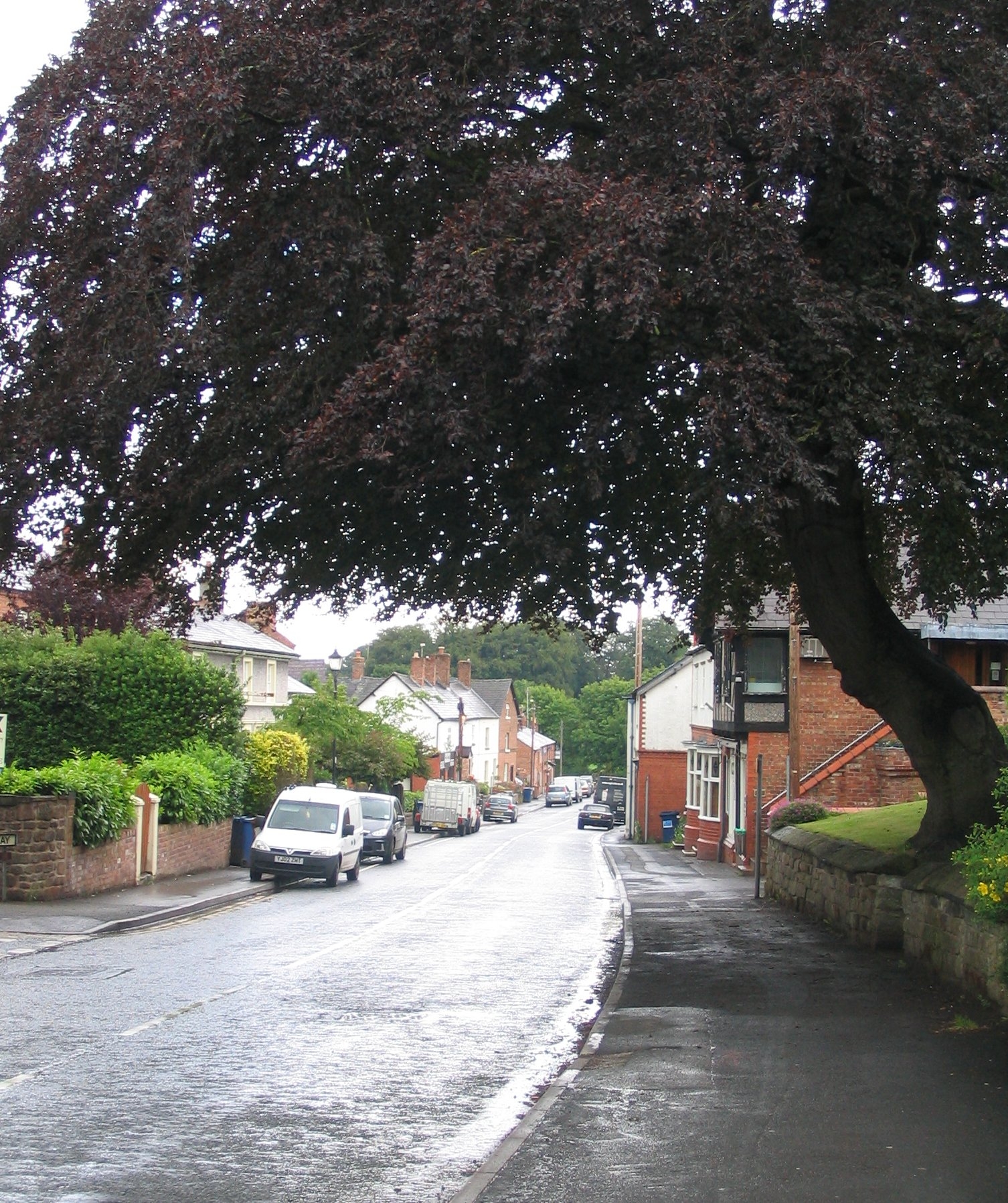Lower High St