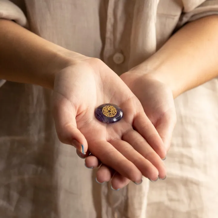 Person conducting reiki therapy
