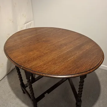 Vintage Gate Leg Table &ndash; Items for sale