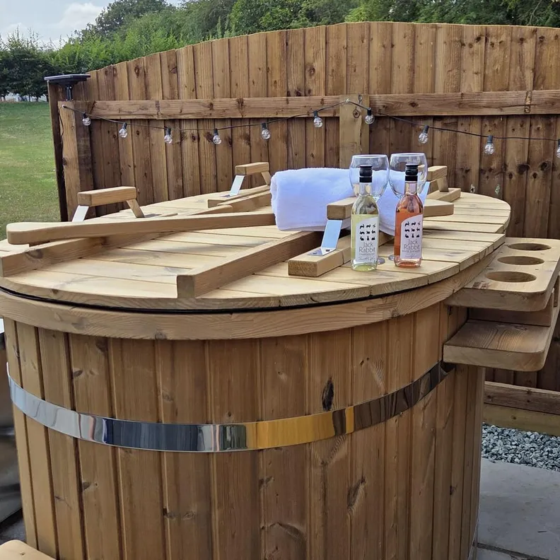 Peplow Hot Tub2