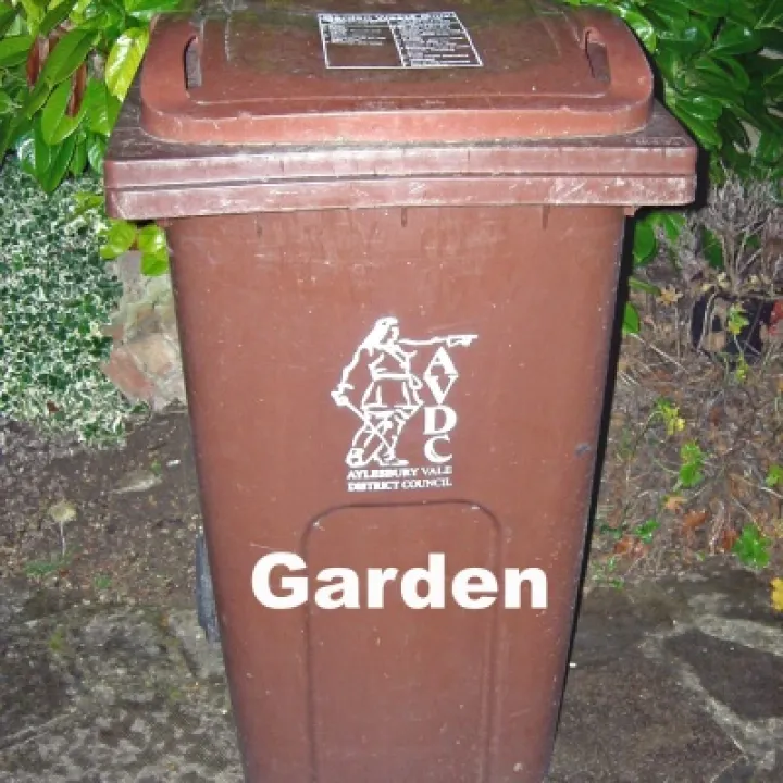 Waste Bin &ndash; Brown 01