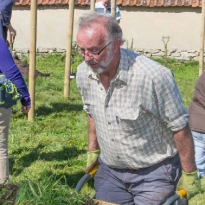 Wildflower & Fruit Bush Planting 02