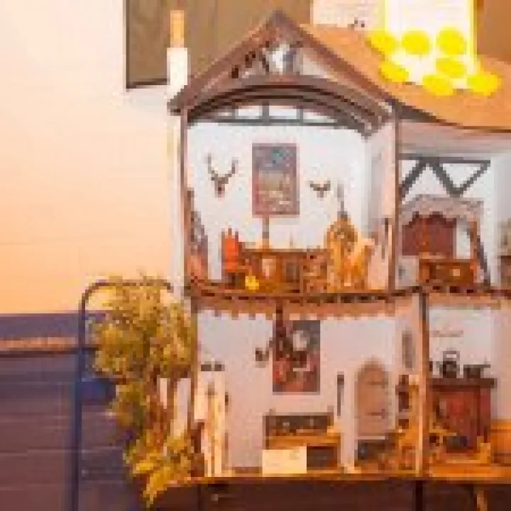 Dolls House Exhibition 24