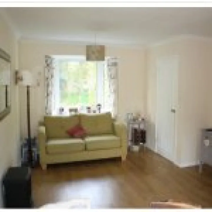 Thame Road House to Let 02