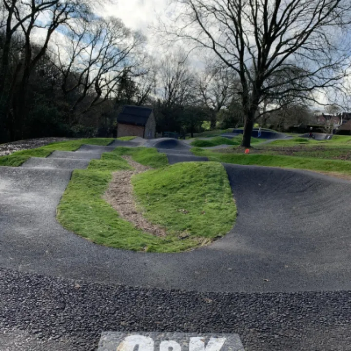 Battle pump track with logo