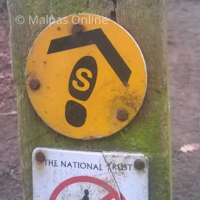 Sandstone trail way sign