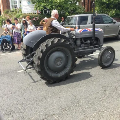 Tractor 4
