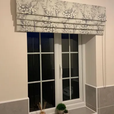 Bathroom roman