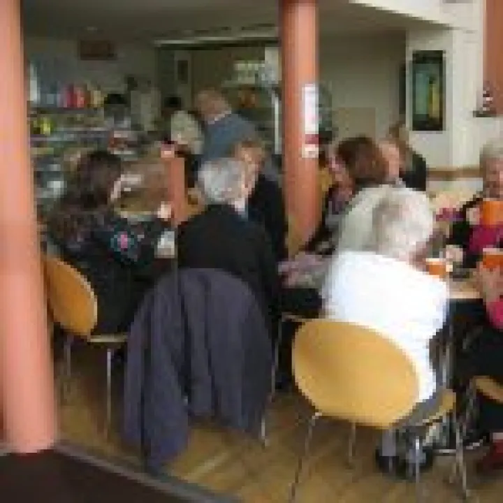COFFEE SHOP 12010[1]