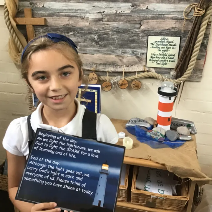 Y3 H Lighthouse