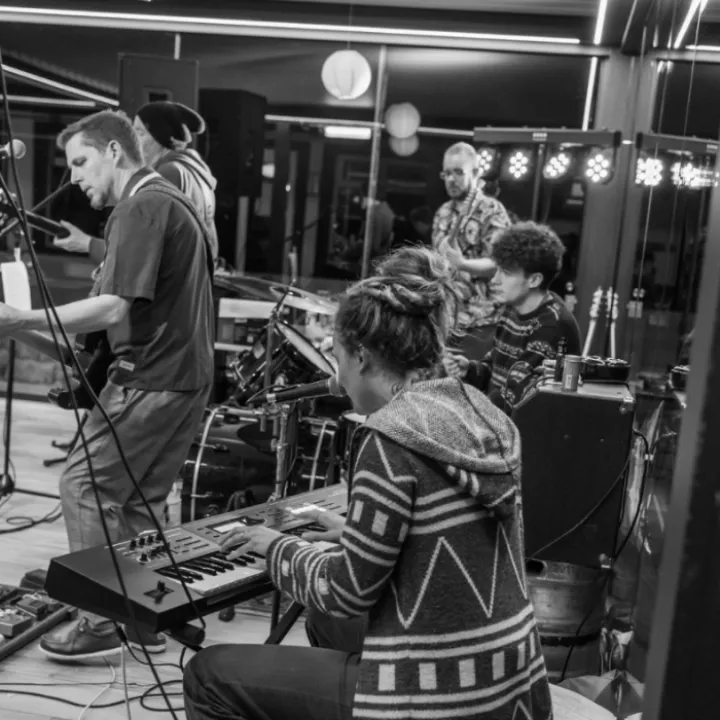 Bandshot
