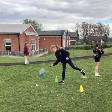 PE badminton