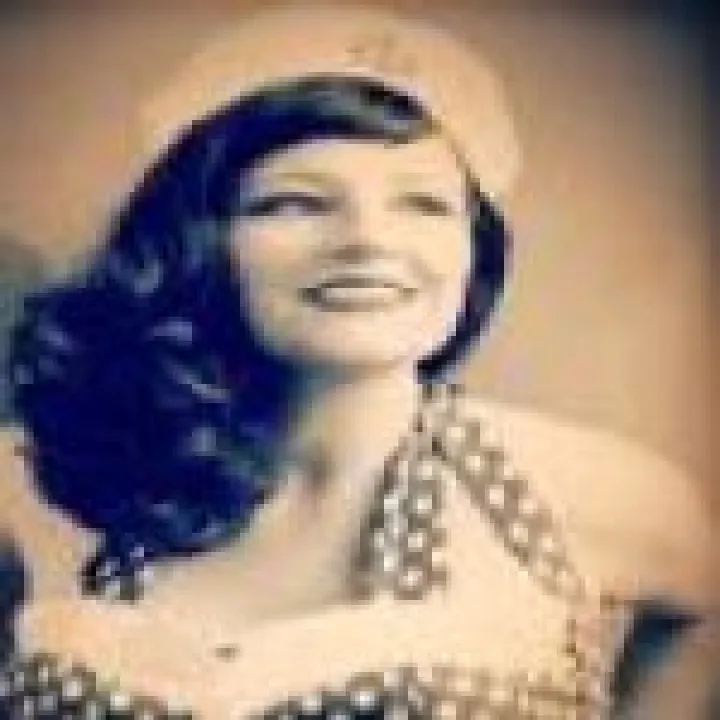 Gloria Sunset – Vintage Singer