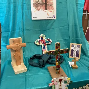 Exhibition of Crosses (5)