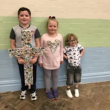 Decorating the cross 4